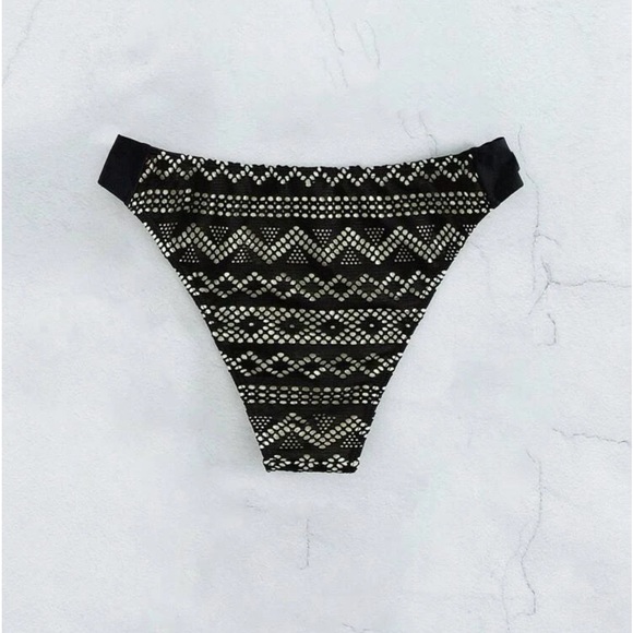 SHEIN Black n Cream Cut Out - Picture 4 of 5